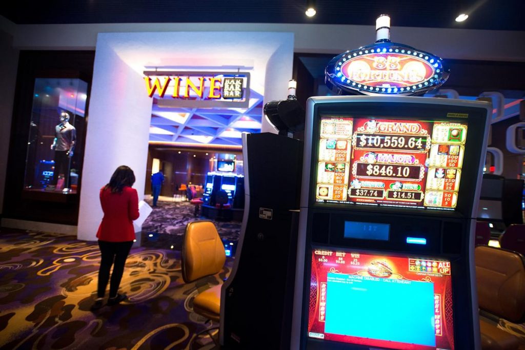 Gambling at Online Casinos